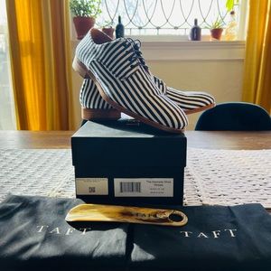 TAFT “The Kennedy Shoe” in Navy/White Stripes, Men’s Size 43 EU / 10 US
